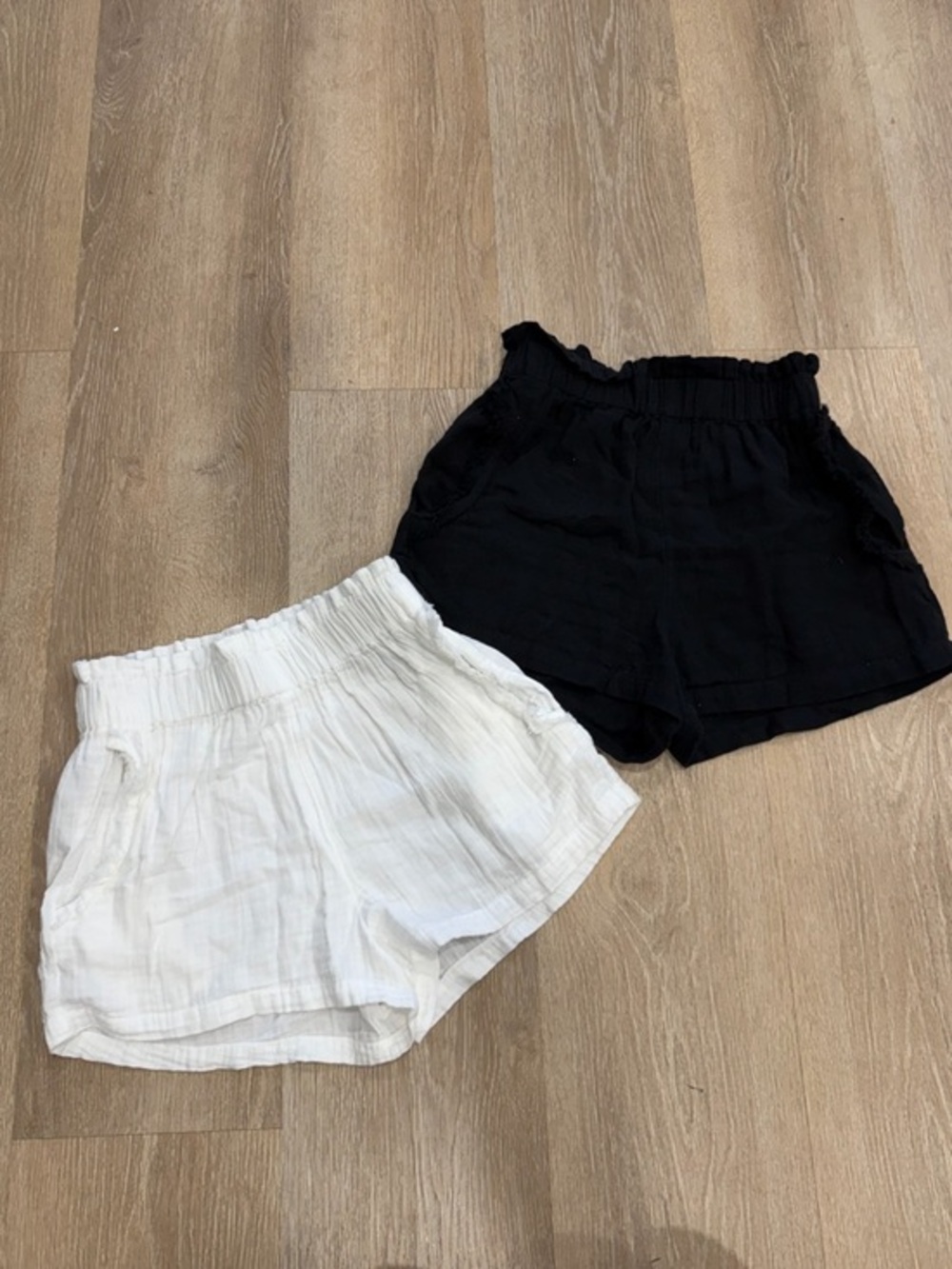 Bundle of cotton gauzy shorts
